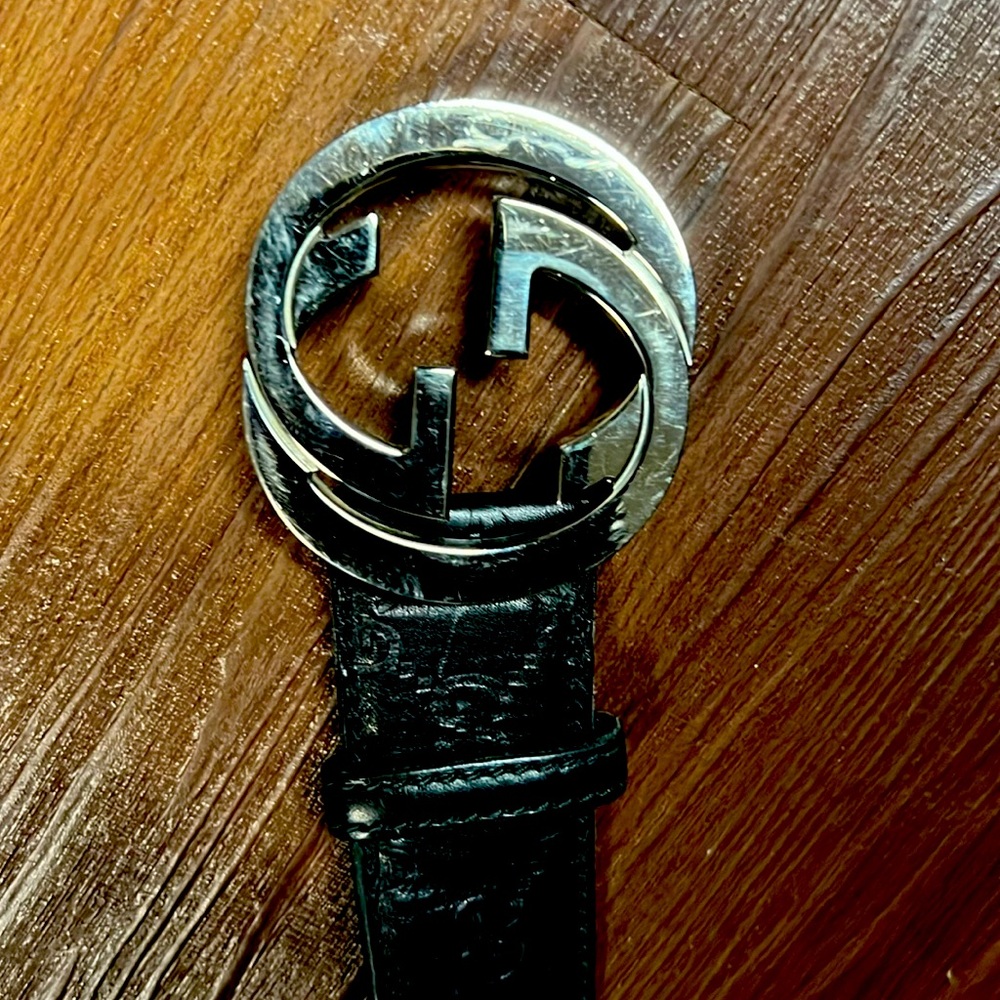 Clean Gucci black belt Classic